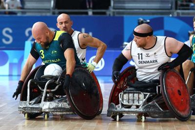 Danske Mark Peters jagter Australiens Ryley Batt, men Danmark kunne ikke tæmme den australske stjerne.