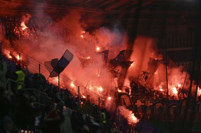 Der var gang i nødblussene på udebaneafsnittet, da FCK gæstede Rapid Wien i december.