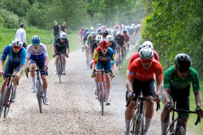Årets udgave af Grand Prix Herning kommer til at ligne udgaven fra 2024, hvor der blev ændret temmelig meget på ruten, der er kendt for mange grusstykker. Foto: Dennis Boutrup/Grand Prix Herning