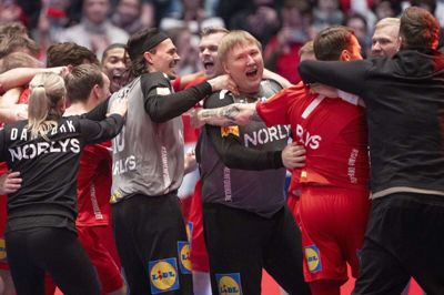 Målmand Emil Nielsen og flere andre danskere var ramt af sygdom op til finalen.