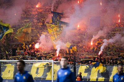 Superligafodbold i Parken: FCK - Brøndby. Brøndby fans på tribunen. Søndag den 1. september 2024.