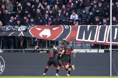 FC Midtjylland fører an i Superligaen med fire point ned til FCK fører mesterskabsspillets ti runder. (Arkivfoto).