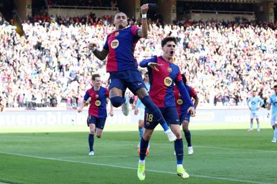 Raphinha scorede både til 3-3 og 4-3 for Barcelona.