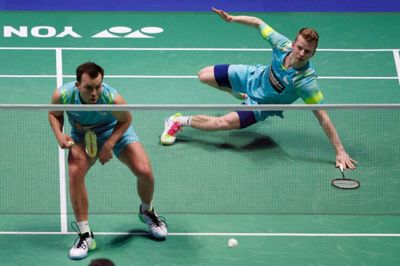 Kim Astrup (t.h.) og Anders Skaarup Rasmussen er klar til semifinalen i All England. Foto: Adrian Dennis/Ritzau Scanpix