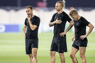 Christian Eriksen, Simon Kjær og Daniel Wass forventer at få erstatning af Bet365 for at være brugt i reklamefremstød.