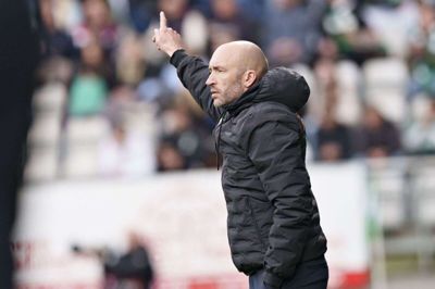 Viborg-træner Jacob Friis er ærgerlig over svipseren mod AGF i Superligaens søndagskamp.