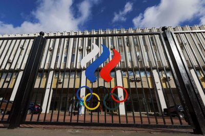 Ruslands Olympiske Komité (ROC) vil tilbage i varmen hos IOC, der for en måned siden stoppede alt samarbejde med ROC. (Arkivfoto).