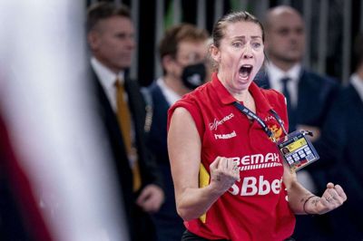 Følelserne banker derudad, når Bojana Popovic dirigerer tropperne fra sidelinjen. (Arkivfoto).