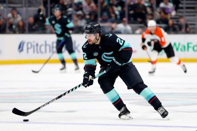 Oliver Bjorkstrand havde en afgørende stav med i udligningen til 1-1, da Seattle Kraken i nat dansk tid vandt 5-2 på udebane mod Buffalo Sabres.