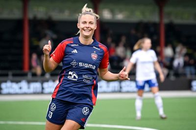 Olivia Møller Holdt har kunnet fejre et hav af scoringer for FC Rosengård, som hun er blevet svensk mester med to gange.