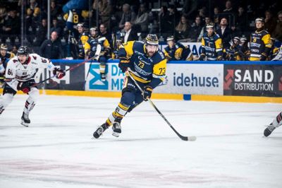 Joachim Linnet glæder sig over sejren over Herlev, der ellers gav god modstand lige til det sidste.