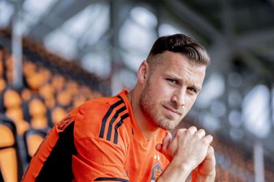 Det var 24. marts, at Erik Sviatchenko blev præsenteret i sin nye klubtrøje, men han har endnu ikke fået sin debut. Foto: Houston Dynamo FC