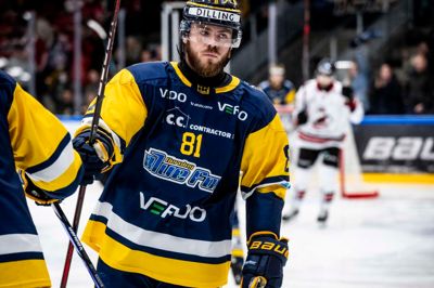 Christian Mieritz spillede frem til i sommer for Blue Fox, inden han skiftede til Frederikshavn. Nu kommer han retur til Herning og spiller sæsonen færdig for Blue Fox.