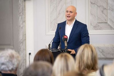 - Jeg tror ikke, at der er nogen, der har lyst til at inkludere et menneske, der helt øjensynligt er markant stærkere og kanøfler andre spillere. Sund fornuft spiller en vis rolle i det her, siger Jakob Engel-Schmidt. (Arkivfoto).