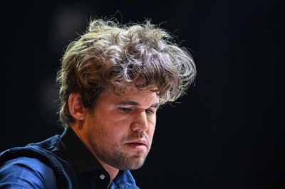 Magnus Carlsen har efter et mindre buksedrama besluttet at deltage i VM i lynskak. (Arkivfoto).