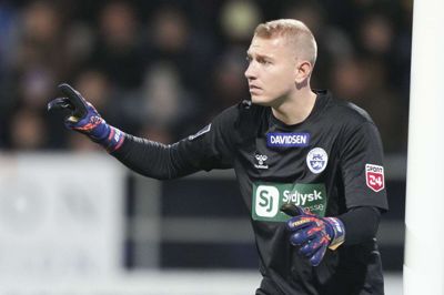Jakob Busk stod 16 kampe for Sønderjyske i efteråret. Nu lokker Tyskland igen for den rutinerede keeper. (Arkivfoto).