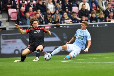 Mads Bech Sørensen (t.v.) og FCM-mandskabet er klar til at tackle det tætte program med syv kampe på 20 dage - også når mestrene søndag møder Sønderjyske.