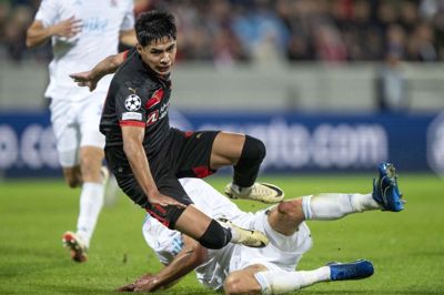 Dario Osorio (i sort) krydrede forrygende soloaktioner med dybe frustrationer. Det chilenske stortalent ramte stængerne to gange, men måtte efter gult og flere dumme frispark lade sig udskifte i pausen.
