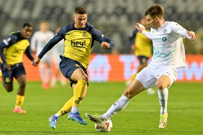 Franjo Ivanović (t.v.) er en af Saint-Gilloises offensivprofiler, som FC Midtjylland - ifølge DR-journalisten Ole Ryborg - bør holde et ekstra øje med i Herning.