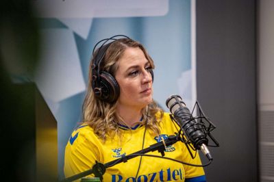Brøndby-fan Nanna Møller Karlsen mener, at en sejr over ubesejrede FC Midtjylland kan være vendepunktet for Brøndby efter en periode med svingende resultater og stigende pres på træner Jesper Sørensen.