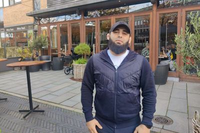 Rajbek Bisultanov drømmer om at blive verdensmester i UFC på længere sigt. Men der er adskillige skridt på den vej. De næste skal tages på en træningslejr i Thailand, hvor han skal sparre mod dygtige modstandere i en måned.