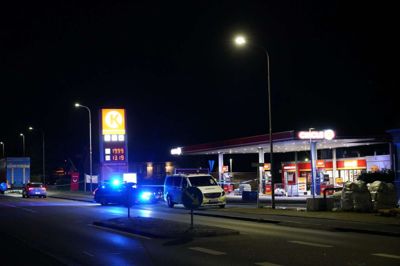 Stort politiopbud ved Circle K torsdag aften.