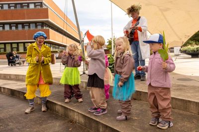 Tande Andante fik børnene til at synge, hoppe og danse.