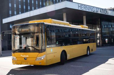 I 2026 kan unge mellem 16 og 26 år og pensionister køre gratis med bybusserne.