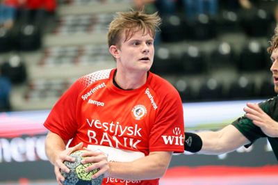 22-årige Nik Haaning Kristensen nød sin debut for HC Midtjylland. Også for holdet endte det som en fin dag med en sejr på 34-29 over HC København trods en skidt start, hvor herningenserne var bagud med fem mål.