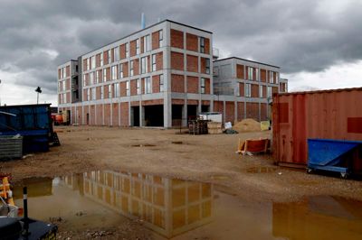 Ud til Viborgvej kommer 39 almene familieboliger, som bliver bygget oven på en dagligvarebutik.