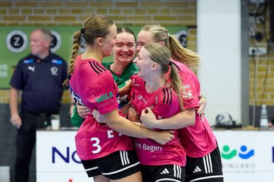 Maja Laursen blev matchvinder i lørdagens lokalopgør med en scoring i sidste sekund, og hun blev hurtigt centrum for de efterfølgende jubelscener.