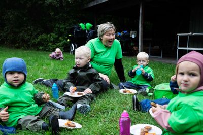 I den kommende tid stiller politikerne skarpt på dagplejen og dagplejerne i Skanderborg Kommune. Begge dele er nemlig udfordret på flere områder.