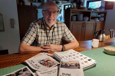 185 udgaver af sognebladet Runestenen er det blevet til med Mogens Ballegaard som redaktør. Nu er det slut efter 30 år. Andre må tage over, siger han.