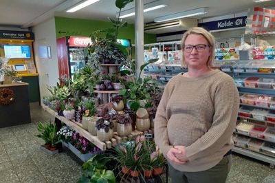 Tina Garner Jensen er her fotograferet i Spjald Superkiosk, som hun også drev i en periode.