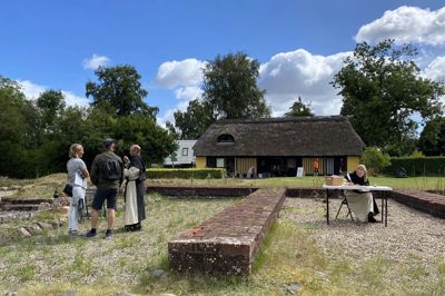 Søndag den 28.september kan man på Øm Kloster blive klogere på, hvordan livet på et kloster formede sig.