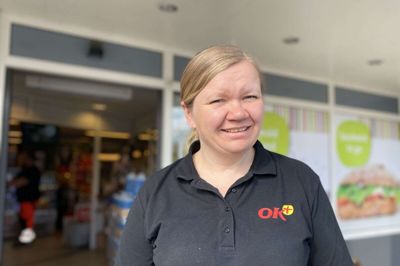 Da nogle unge drenge i flere omgange ville købe lightergas, sagde Charlotte Friis nej. Og hun opfordrer andre butikker til at gøre det samme.
