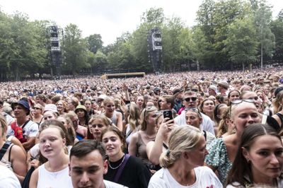 Lukas Graham åbner Smukfest, Skanderborg på de nye bøgescener onsdag den 3. august 2022. (Foto: Helle Arensbak/Ritzau Scanpix)