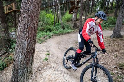 Det trailcenter, der skulle have ligget ved Ry, kommer i Skanderborg. Nu er de sidste penge fundet.