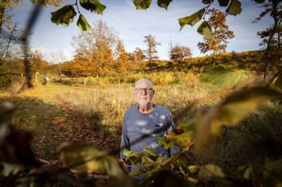 Oprindeligt kommer Poul Brandt fra Mols, og han er ofte blevet spurgt, om han ikke savner naturen og det bakkede landskab. Men det gør han ikke. Han har nemlig fundet en god erstatning i Gl. Rye. Foto: Martin Ballund