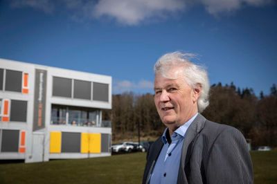 Jens Mastrup, direktør i Kildebjerg Ry A/S, glæder sig over, at der nu kan sættes gang i fjerde og sidste etape af udstykningen på KIldebjerg i Ry: Foto: Martin Ballund