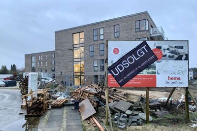 Brugsforeningen Trygs rolle på boligmarkedet, blandt andet på Ry Bytorv, får kritik af Inge Mikkelsen fra Ry. Hun mener ikke, at en brugsforening skal være ejendomsspekulant. Foto: Claus Sonne