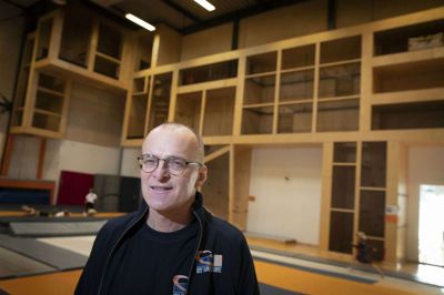 Alf Christensen har allerede et godt kendskab til Ry Hallerne, hvor hans tre sønner er kommet meget, og fra i onsdags bliver kendskabet endnu større, da han er den nye centerleder, Jens Szabos efterfølger.
