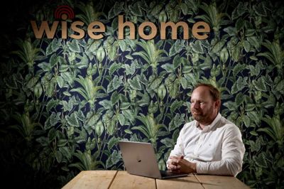 Ry-firmaet Wise Home med stifter Per Holst i spidsen overtager Silkeborg-virksomheden Keep Focus’ aktiver, og med opkøbet er han et stort skridt nærmere sin mission om at sikre mere fri konkurrence på energi- og afregningsløsninger gennem en mere åben tilgang til data.