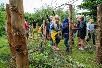 Ved flere af kommunens skole er der allerede bygget kvashegn, og nu får landsbyer også tilbuddet fra Renosyd og Skanderborg Kommune. Foto: Per Bille