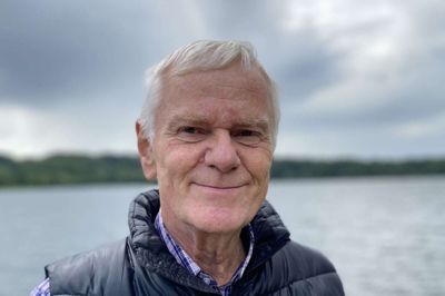 Det var først som pensionist, at Carsten Svarre fik tid til at kaste sig over en nyvunden kærlighed - sejlsporten.