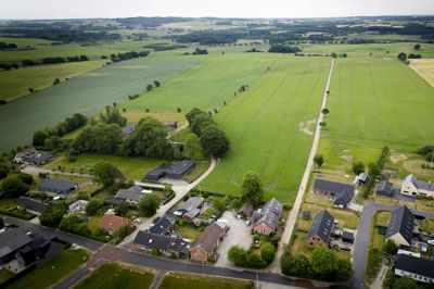 Der er ønsker om at placere en transformatorstation på et areal på 250 x 250 meter syd for landsbyen Høver ved Galten. I samme område er der et ønske om at placere solceller, vindmøller og et biogasanlæg.