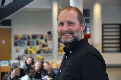 Peter Bech Milsgaard, skolechef i Skanderborg Kommune, kalder det for en svær øvelse af lave nye skoledistrikter i Ry.