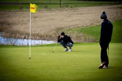 Skanderborg Kommune har sat golfbanen i Ry til salg. Prisen er 20 millioner kroner.