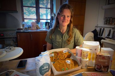 Passionen for bagning har fulgt Helene Sprogøe gennem hele livet. Nu bruger hun sine bagekundskaber til fordel for Børnetelefonen.