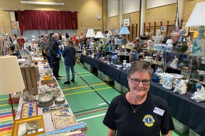 Anne Marie Bornholdt var tovholder på Lions Himmelbjergets arrangement Retro og Antik Messe i Mølleskolens haller for nylig. En opgave, hun trives i. Det er et meget stort og spændende projekt, og det kan ikke lade sig gøre uden, at alle vores medlemmer er aktive, siger hun.